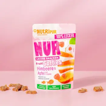 Hier ist ein Produktbild der NUR Frucht Softies Himbeere & Apfel mit Crispies