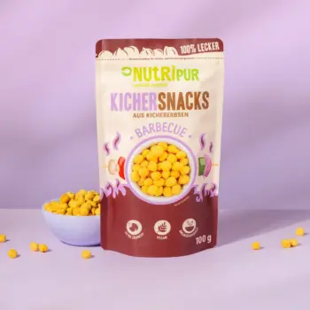 Hier ist ein Produktbild der gerösteten Kichererbsen mit Barbecue-Geschmack von NutriPur